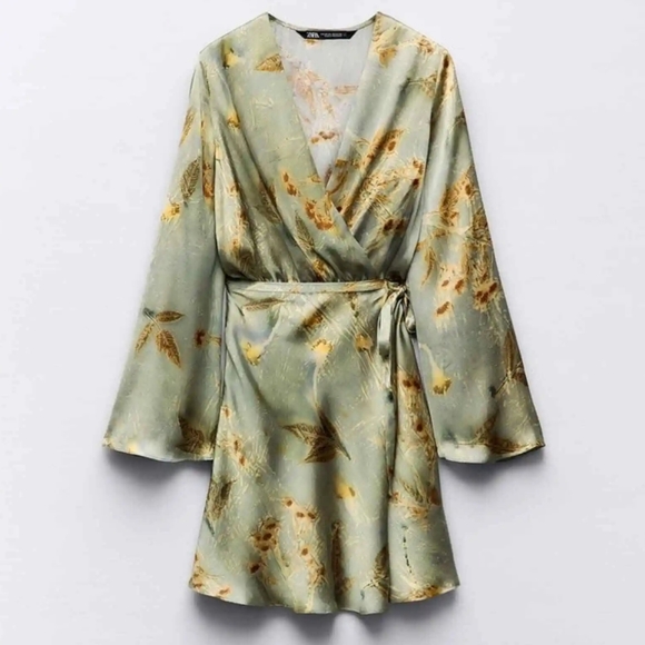 ZARA BLOGGER FAVORITE PRINTED SATIN EFFECT PAREO DRESS - Picture 10 of 11